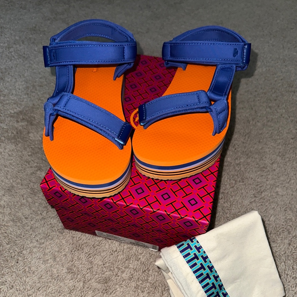 NEW! TORY BURCH Eva Sandal Orange Sz 9 MSRP $198